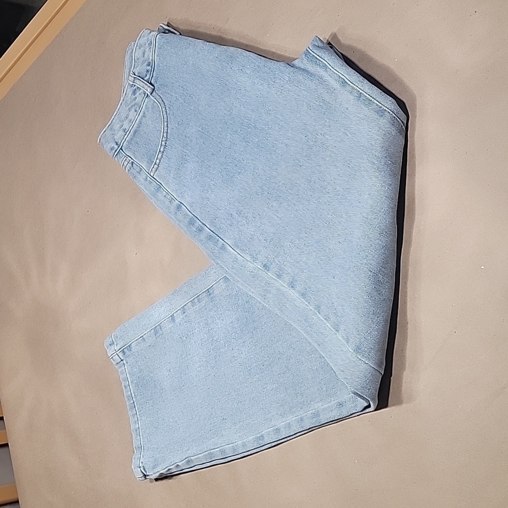 Dazy Size S, Straight Leg, Light Wash, High Rise Jeans, Excellent Used Condition